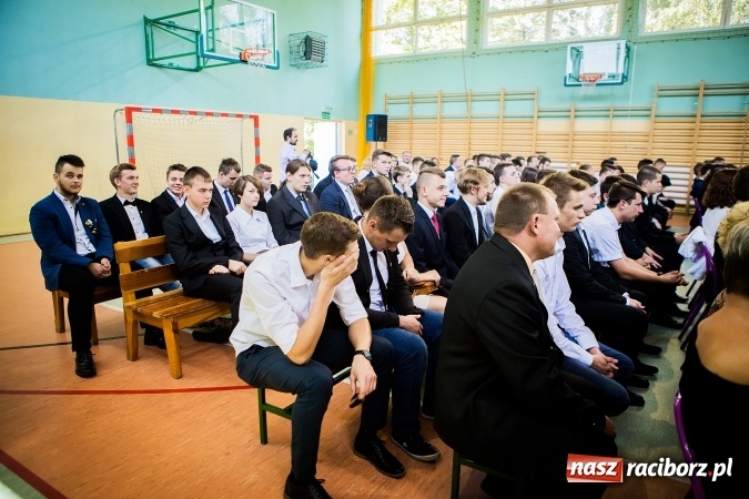 Zdjęcie w galerii na portalu naszraciborz.pl: W CKZiU nr 2 Mechanik odbyła się powiatowa inauguracja roku szkolnego 2016/2017 wiadomości z regionu