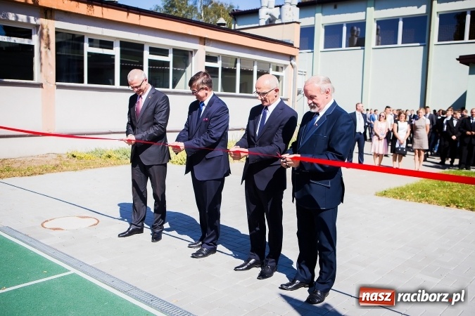 Zdjęcie w galerii na portalu naszraciborz.pl: W CKZiU nr 2 Mechanik odbyła się powiatowa inauguracja roku szkolnego 2016/2017 wiadomości z regionu