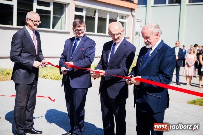 Zdjęcie w galerii na portalu naszraciborz.pl: W CKZiU nr 2 Mechanik odbyła się powiatowa inauguracja roku szkolnego 2016/2017 wiadomości z regionu