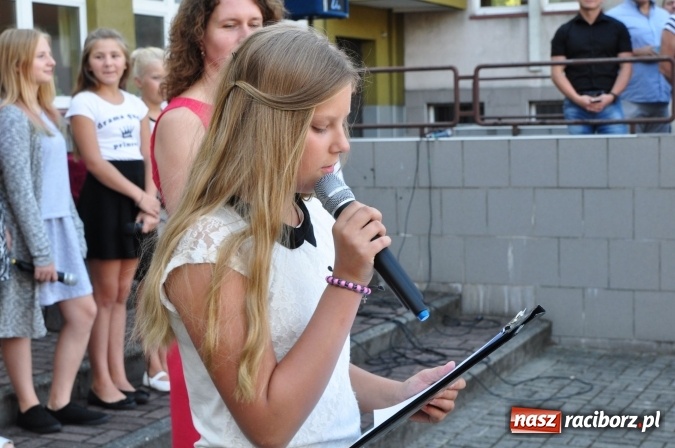 Zdjęcie w galerii na portalu naszraciborz.pl: Witaj szkoło! Szkoła Podstawowa nr 18 rozpoczęła rok szkolny. Powstały dwie klasy pierwsze wiadomości z regionu