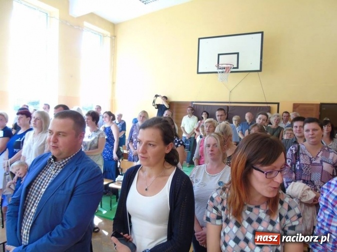 Zdjęcie w galerii na portalu naszraciborz.pl: Żegnamy lato na rok. Rozpoczęcie Roku Szkolnego w SP 13 wiadomości z regionu
