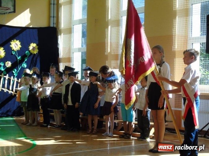 Zdjęcie w galerii na portalu naszraciborz.pl: Żegnamy lato na rok. Rozpoczęcie Roku Szkolnego w SP 13 wiadomości z regionu