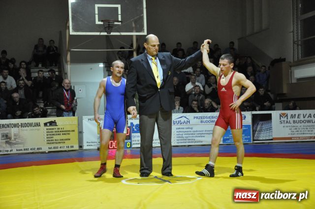 Zdjęcie w galerii na portalu naszraciborz.pl: Sobieski na łopatkach w Raciborzu wiadomości z regionu