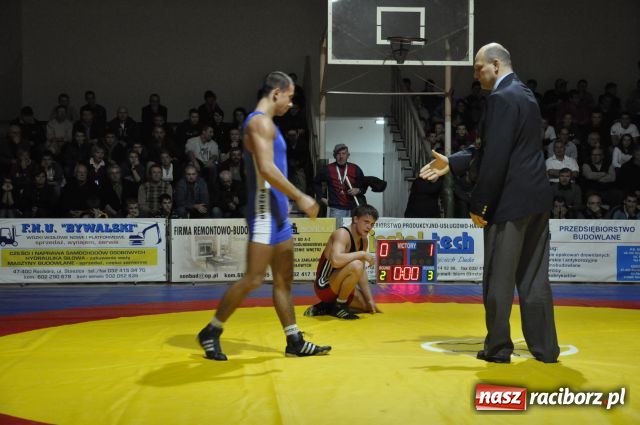 Zdjęcie w galerii na portalu naszraciborz.pl: Sobieski na łopatkach w Raciborzu wiadomości z regionu