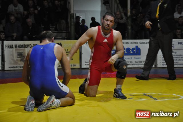 Zdjęcie w galerii na portalu naszraciborz.pl: Sobieski na łopatkach w Raciborzu wiadomości z regionu