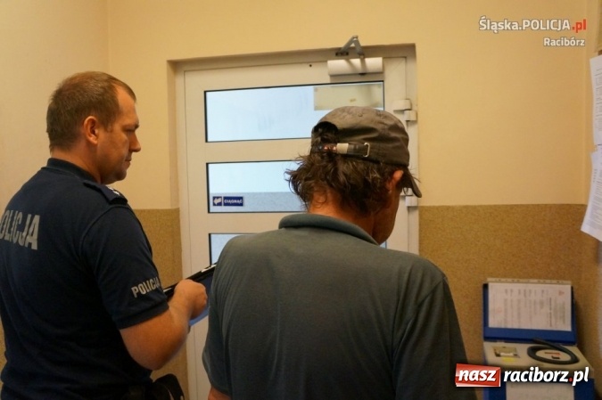 Zdjęcie w galerii na portalu naszraciborz.pl: Pijany 45-latek wpadł podczas akcji Bezpieczna droga do szkoły! wiadomości z regionu