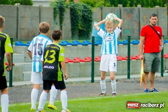 Zdjęcie w galerii na portalu naszraciborz.pl: Trampkarze Tworkowa bezlitośni dla Chwałowic wiadomości z regionu