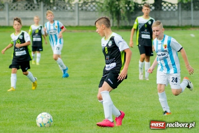 Zdjęcie w galerii na portalu naszraciborz.pl: Trampkarze Tworkowa bezlitośni dla Chwałowic wiadomości z regionu