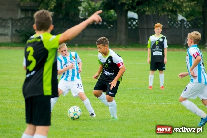 Zdjęcie w galerii na portalu naszraciborz.pl: Trampkarze Tworkowa bezlitośni dla Chwałowic wiadomości z regionu