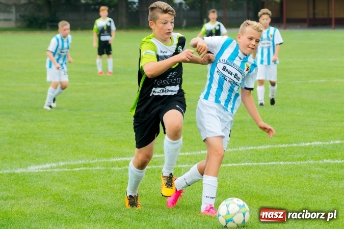 Zdjęcie w galerii na portalu naszraciborz.pl: Trampkarze Tworkowa bezlitośni dla Chwałowic wiadomości z regionu