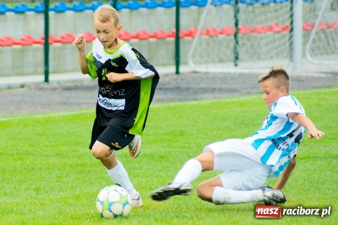 Zdjęcie w galerii na portalu naszraciborz.pl: Trampkarze Tworkowa bezlitośni dla Chwałowic wiadomości z regionu