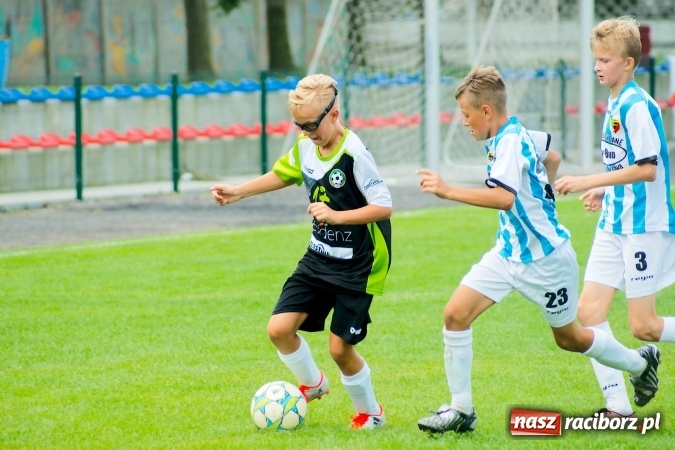 Zdjęcie w galerii na portalu naszraciborz.pl: Trampkarze Tworkowa bezlitośni dla Chwałowic wiadomości z regionu