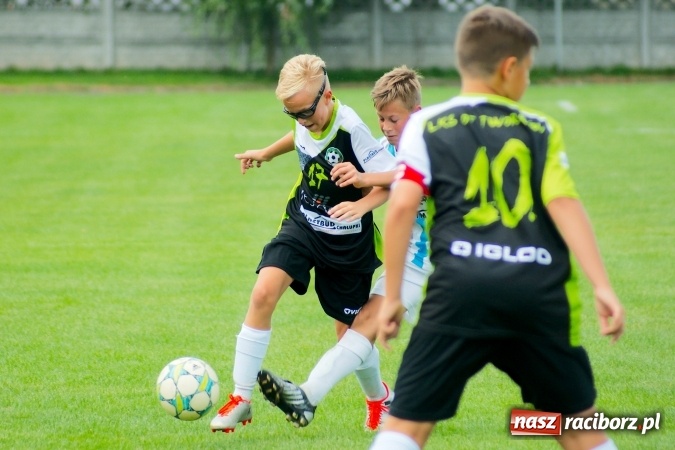 Zdjęcie w galerii na portalu naszraciborz.pl: Trampkarze Tworkowa bezlitośni dla Chwałowic wiadomości z regionu