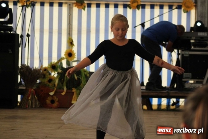 Zdjęcie w galerii na portalu naszraciborz.pl: Dożynki w Bojanowie. Dziś zabawa, jutro korowód  wiadomości z regionu