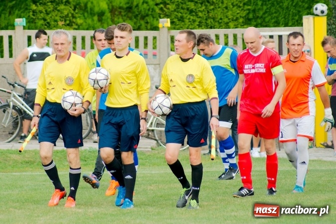 Zdjęcie w galerii na portalu naszraciborz.pl: A klasa: Dariusz Binek uratował punkt dla Studziennej. Kobylski Płomień stłumiony wiadomości z regionu