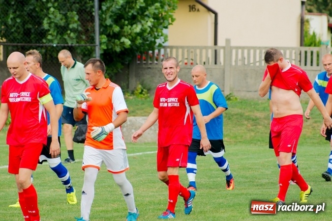Zdjęcie w galerii na portalu naszraciborz.pl: A klasa: Dariusz Binek uratował punkt dla Studziennej. Kobylski Płomień stłumiony wiadomości z regionu