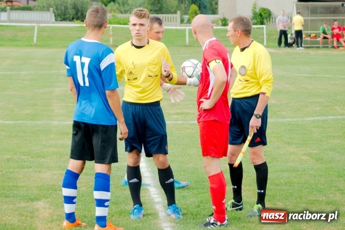 Zdjęcie w galerii na portalu naszraciborz.pl: A klasa: Dariusz Binek uratował punkt dla Studziennej. Kobylski Płomień stłumiony wiadomości z regionu