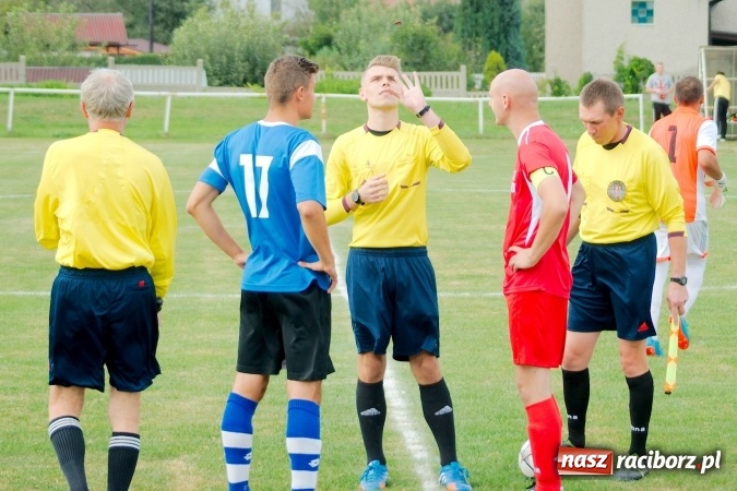 Zdjęcie w galerii na portalu naszraciborz.pl: A klasa: Dariusz Binek uratował punkt dla Studziennej. Kobylski Płomień stłumiony wiadomości z regionu