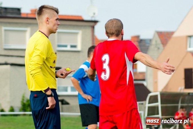 Zdjęcie w galerii na portalu naszraciborz.pl: A klasa: Dariusz Binek uratował punkt dla Studziennej. Kobylski Płomień stłumiony wiadomości z regionu
