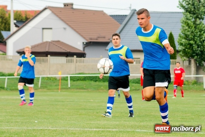 Zdjęcie w galerii na portalu naszraciborz.pl: A klasa: Dariusz Binek uratował punkt dla Studziennej. Kobylski Płomień stłumiony wiadomości z regionu
