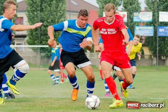 Zdjęcie w galerii na portalu naszraciborz.pl: A klasa: Dariusz Binek uratował punkt dla Studziennej. Kobylski Płomień stłumiony wiadomości z regionu