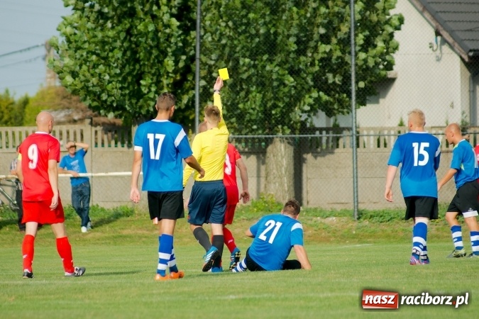 Zdjęcie w galerii na portalu naszraciborz.pl: A klasa: Dariusz Binek uratował punkt dla Studziennej. Kobylski Płomień stłumiony wiadomości z regionu