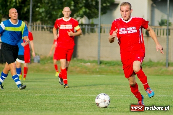 Zdjęcie w galerii na portalu naszraciborz.pl: A klasa: Dariusz Binek uratował punkt dla Studziennej. Kobylski Płomień stłumiony wiadomości z regionu