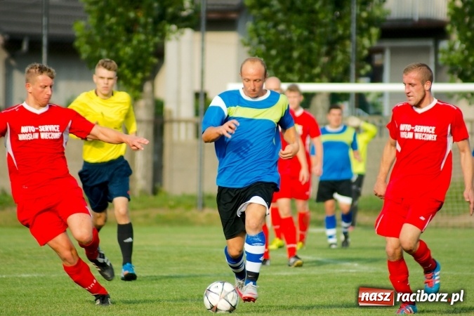 Zdjęcie w galerii na portalu naszraciborz.pl: A klasa: Dariusz Binek uratował punkt dla Studziennej. Kobylski Płomień stłumiony wiadomości z regionu