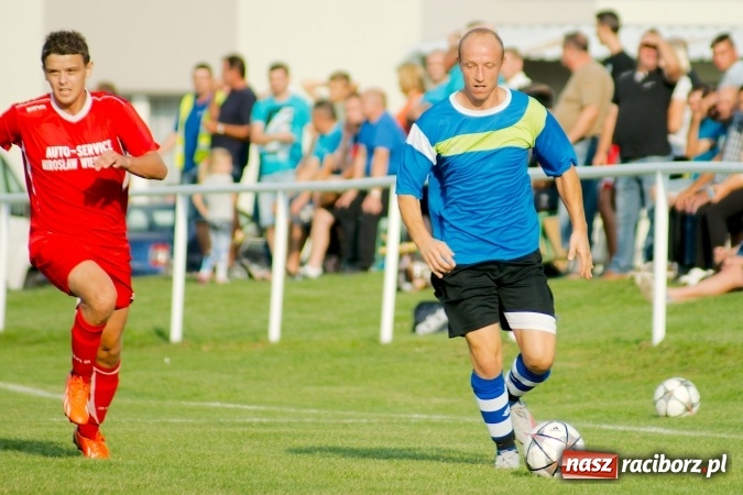 Zdjęcie w galerii na portalu naszraciborz.pl: A klasa: Dariusz Binek uratował punkt dla Studziennej. Kobylski Płomień stłumiony wiadomości z regionu