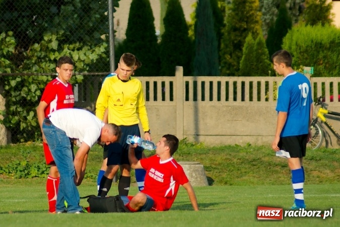Zdjęcie w galerii na portalu naszraciborz.pl: A klasa: Dariusz Binek uratował punkt dla Studziennej. Kobylski Płomień stłumiony wiadomości z regionu
