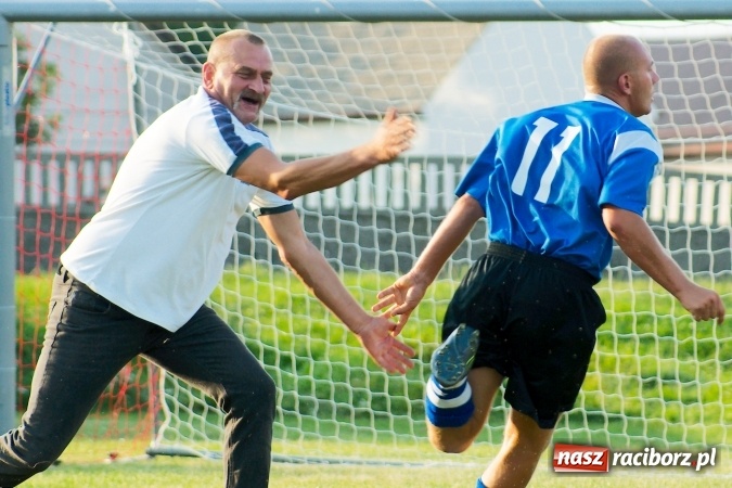 Zdjęcie w galerii na portalu naszraciborz.pl: A klasa: Dariusz Binek uratował punkt dla Studziennej. Kobylski Płomień stłumiony wiadomości z regionu