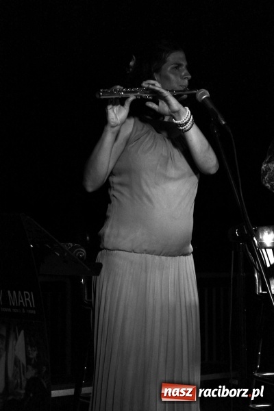 Zdjęcie w galerii na portalu naszraciborz.pl: BOSSA NOVA wieczorową porą na przystani  wiadomości z regionu