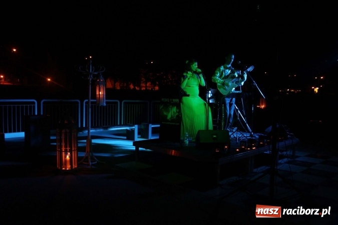 Zdjęcie w galerii na portalu naszraciborz.pl: BOSSA NOVA wieczorową porą na przystani  wiadomości z regionu