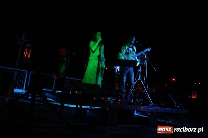 Zdjęcie w galerii na portalu naszraciborz.pl: BOSSA NOVA wieczorową porą na przystani  wiadomości z regionu