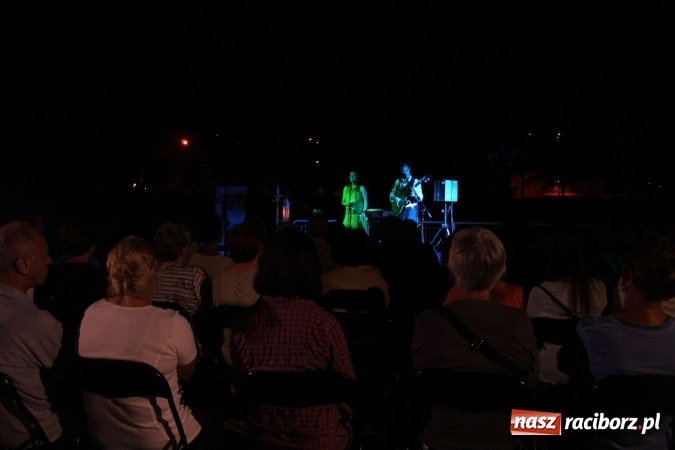 Zdjęcie w galerii na portalu naszraciborz.pl: BOSSA NOVA wieczorową porą na przystani  wiadomości z regionu
