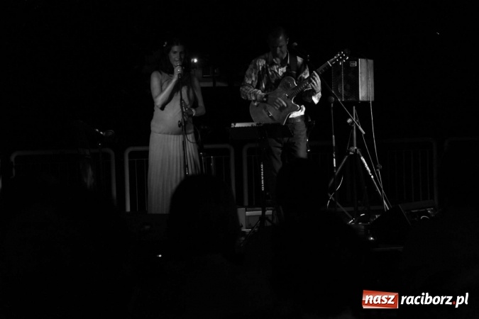 Zdjęcie w galerii na portalu naszraciborz.pl: BOSSA NOVA wieczorową porą na przystani  wiadomości z regionu