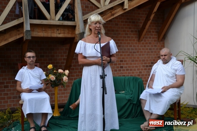 Zdjęcie w galerii na portalu naszraciborz.pl: Narodowe Czytanie 2016 na Zamku Piastowskim za nami wiadomości z regionu