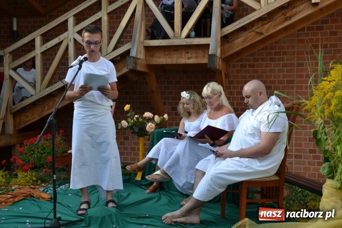 Zdjęcie w galerii na portalu naszraciborz.pl: Narodowe Czytanie 2016 na Zamku Piastowskim za nami wiadomości z regionu