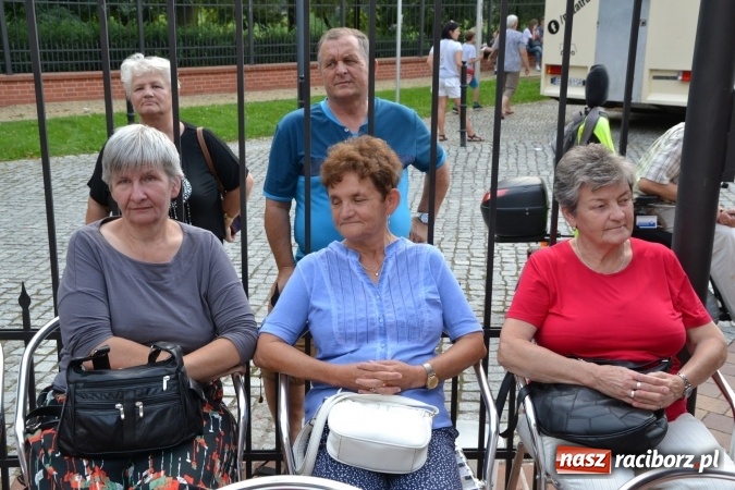 Zdjęcie w galerii na portalu naszraciborz.pl: Narodowe Czytanie 2016 na Zamku Piastowskim za nami wiadomości z regionu