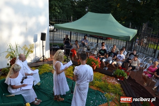 Zdjęcie w galerii na portalu naszraciborz.pl: Narodowe Czytanie 2016 na Zamku Piastowskim za nami wiadomości z regionu