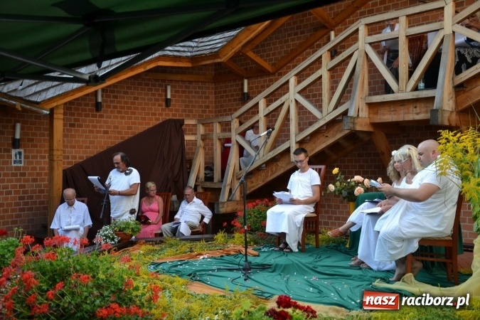 Zdjęcie w galerii na portalu naszraciborz.pl: Narodowe Czytanie 2016 na Zamku Piastowskim za nami wiadomości z regionu