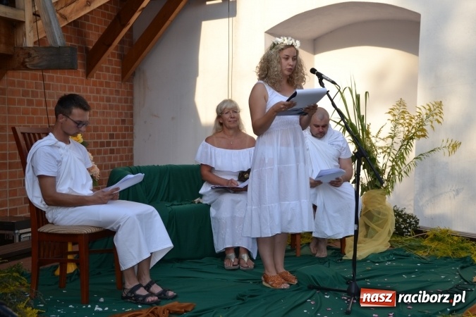 Zdjęcie w galerii na portalu naszraciborz.pl: Narodowe Czytanie 2016 na Zamku Piastowskim za nami wiadomości z regionu