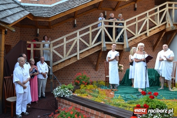 Zdjęcie w galerii na portalu naszraciborz.pl: Narodowe Czytanie 2016 na Zamku Piastowskim za nami wiadomości z regionu