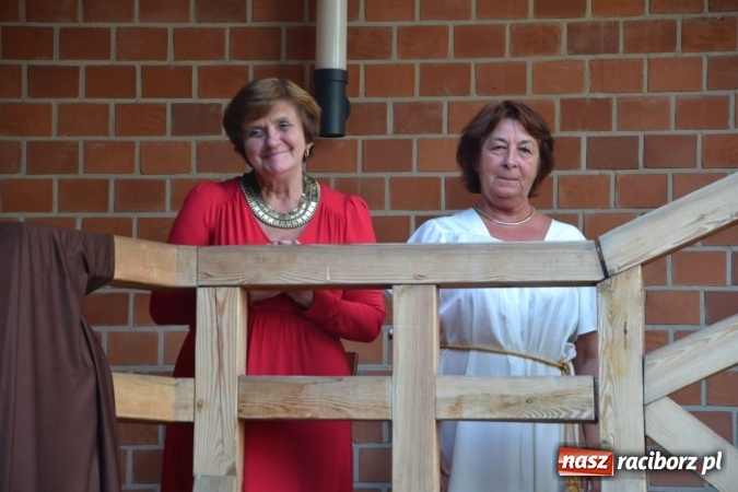 Zdjęcie w galerii na portalu naszraciborz.pl: Narodowe Czytanie 2016 na Zamku Piastowskim za nami wiadomości z regionu