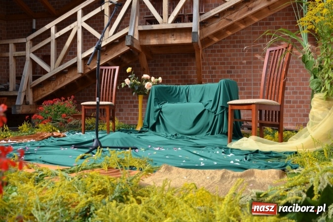 Zdjęcie w galerii na portalu naszraciborz.pl: Narodowe Czytanie 2016 na Zamku Piastowskim za nami wiadomości z regionu