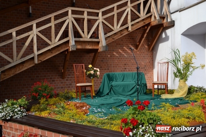 Zdjęcie w galerii na portalu naszraciborz.pl: Narodowe Czytanie 2016 na Zamku Piastowskim za nami wiadomości z regionu