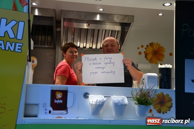 Zdjęcie w galerii na portalu naszraciborz.pl: Około siedem tysięcy osób stołowało się w sobotę na zamku wiadomości z regionu