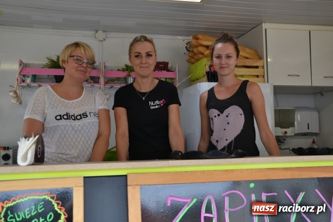 Zdjęcie w galerii na portalu naszraciborz.pl: Około siedem tysięcy osób stołowało się w sobotę na zamku wiadomości z regionu