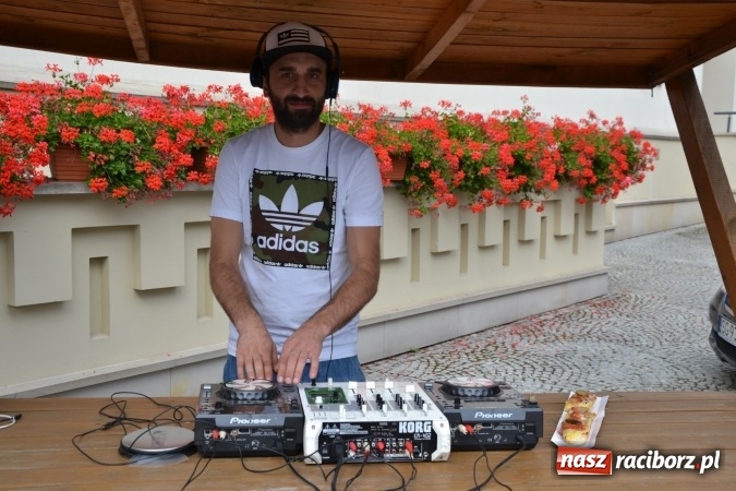 Zdjęcie w galerii na portalu naszraciborz.pl: Około siedem tysięcy osób stołowało się w sobotę na zamku wiadomości z regionu