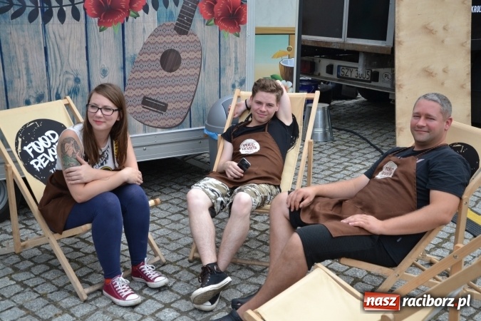 Zdjęcie w galerii na portalu naszraciborz.pl: Około siedem tysięcy osób stołowało się w sobotę na zamku wiadomości z regionu